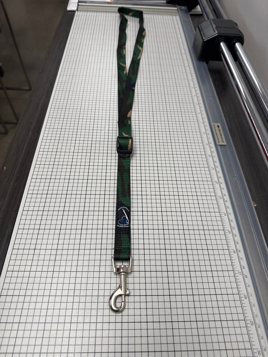 Sideways rain Urban Camo nekleash SVR mini hook
