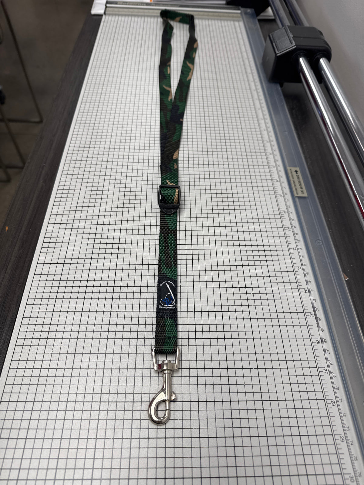 Sideways rain Urban Camo nekleash SVR mini hook