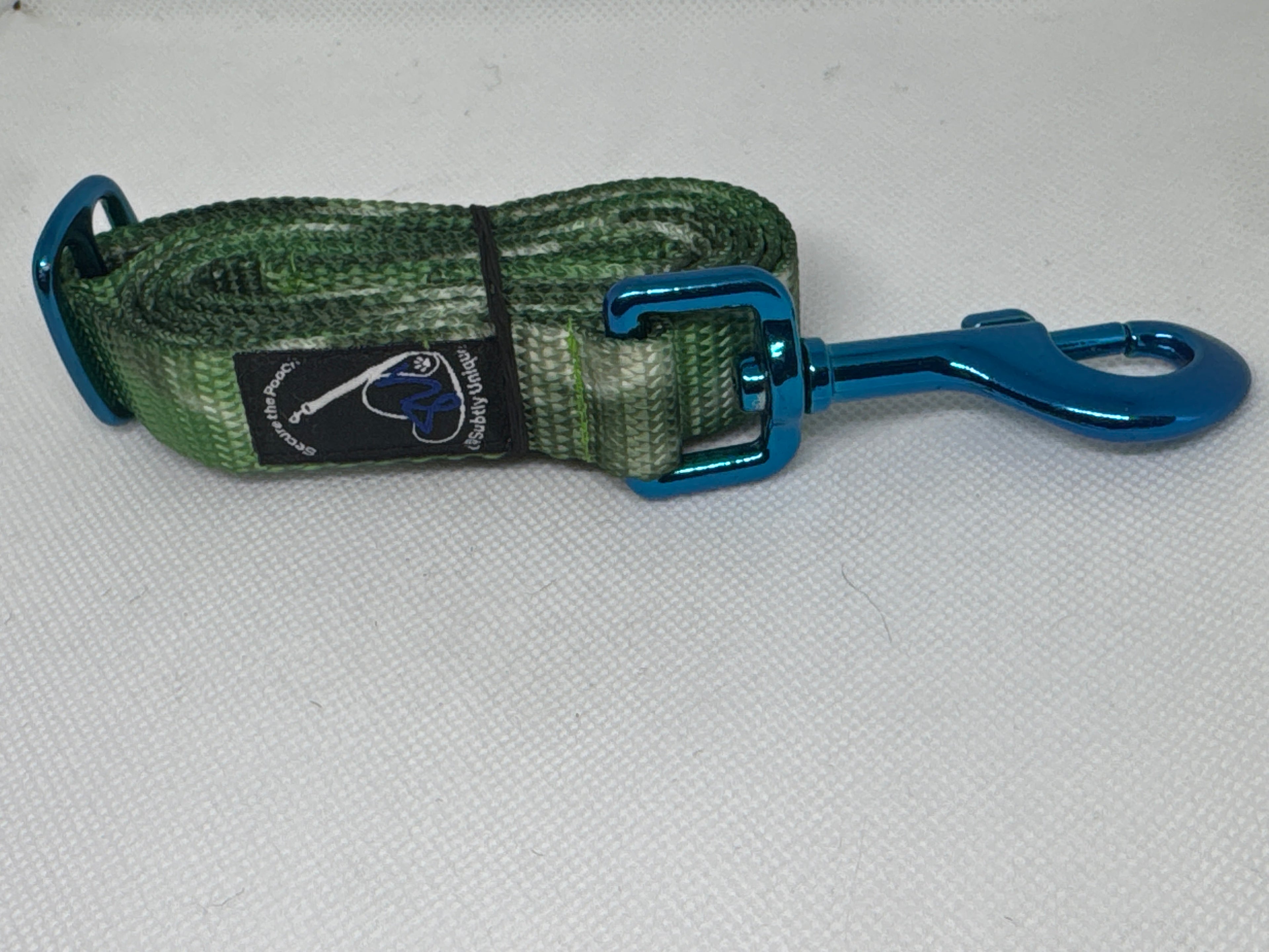 Emerald Green Blu Metal Secure The Pooch Dual Use NekLeash A Convertible Key Lanyard +Dog Leash in one !!! Patented  + Dist by Subtly Unique 🐶❤️