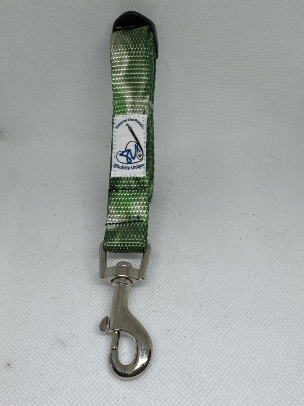 Emerald Secure the Pooch Nekleash by Subtly Unique SVR mini hook