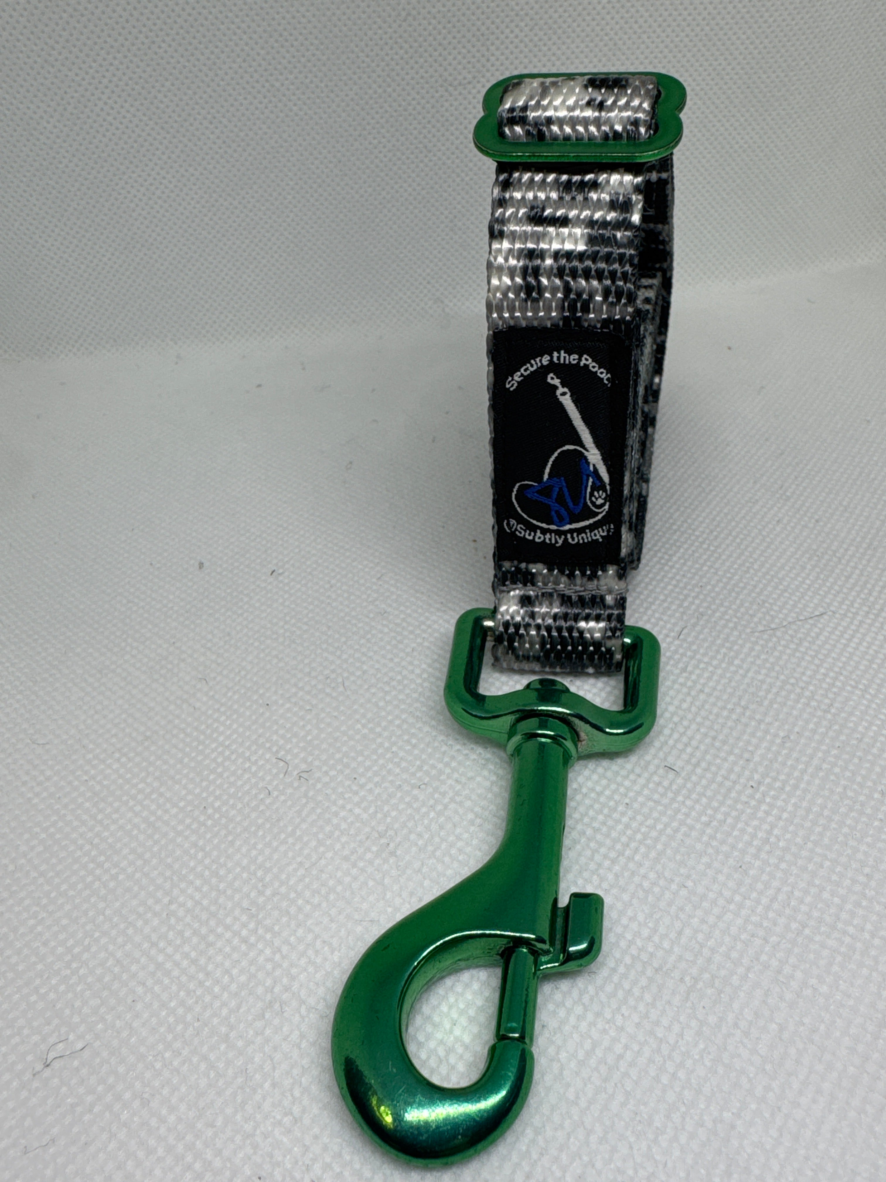 Secure the Pooch Urban Camo GRN MTL Patented Nekleash One of Kind Dual Use Convertible Key Lanyard Dog Leash ❤️🐶