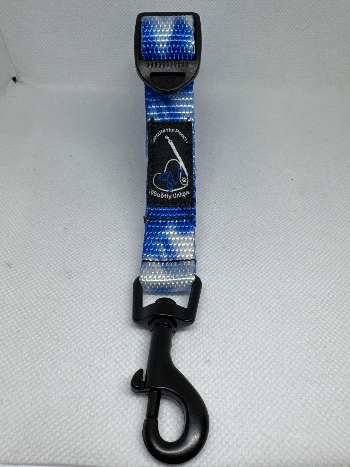 Blu Porcelain Secure the Pooch Nekleash dual use key lanyard dog leash mini hook