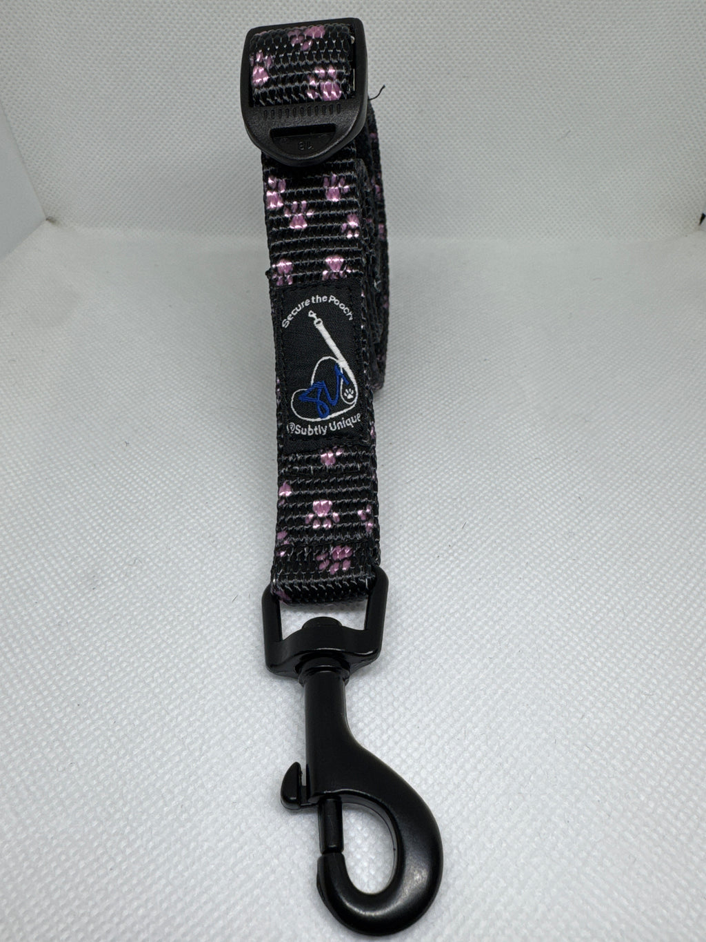 Signature Pink Pawz Secure the Pooch Nekleash convertible key lanyard dog leash mini hook