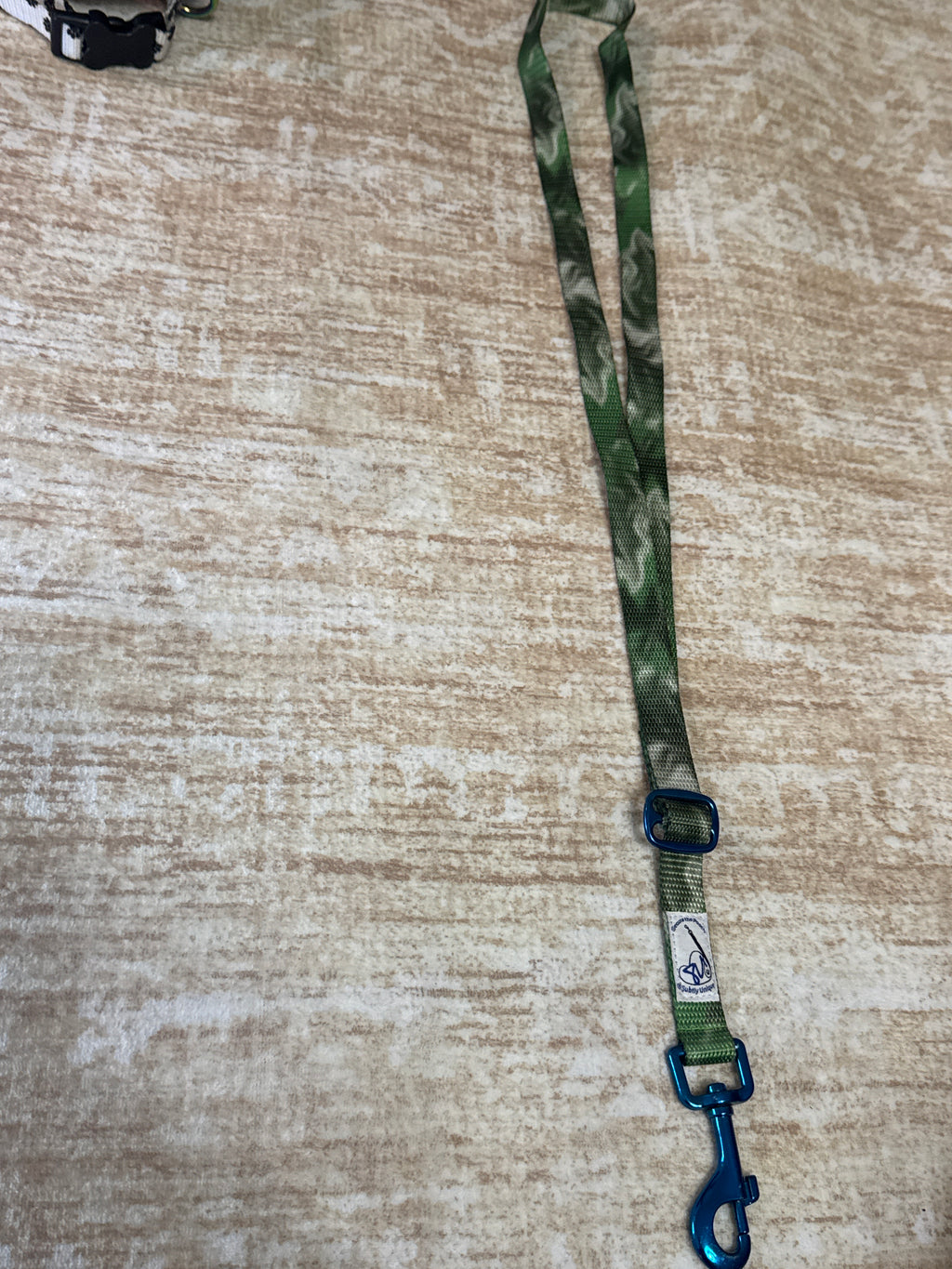 Emerald Green Blu Metal Dual Use  Secure the Pooch Patented NekLeash Converts from Key Lanyard to Dog Leash in Seconds !!!!