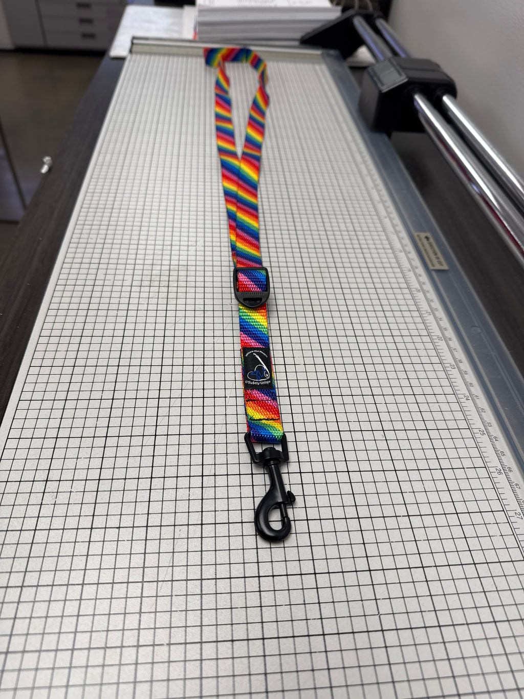 Candy cane mini hook Secure the Pooch Nekleash by Subtly Unique