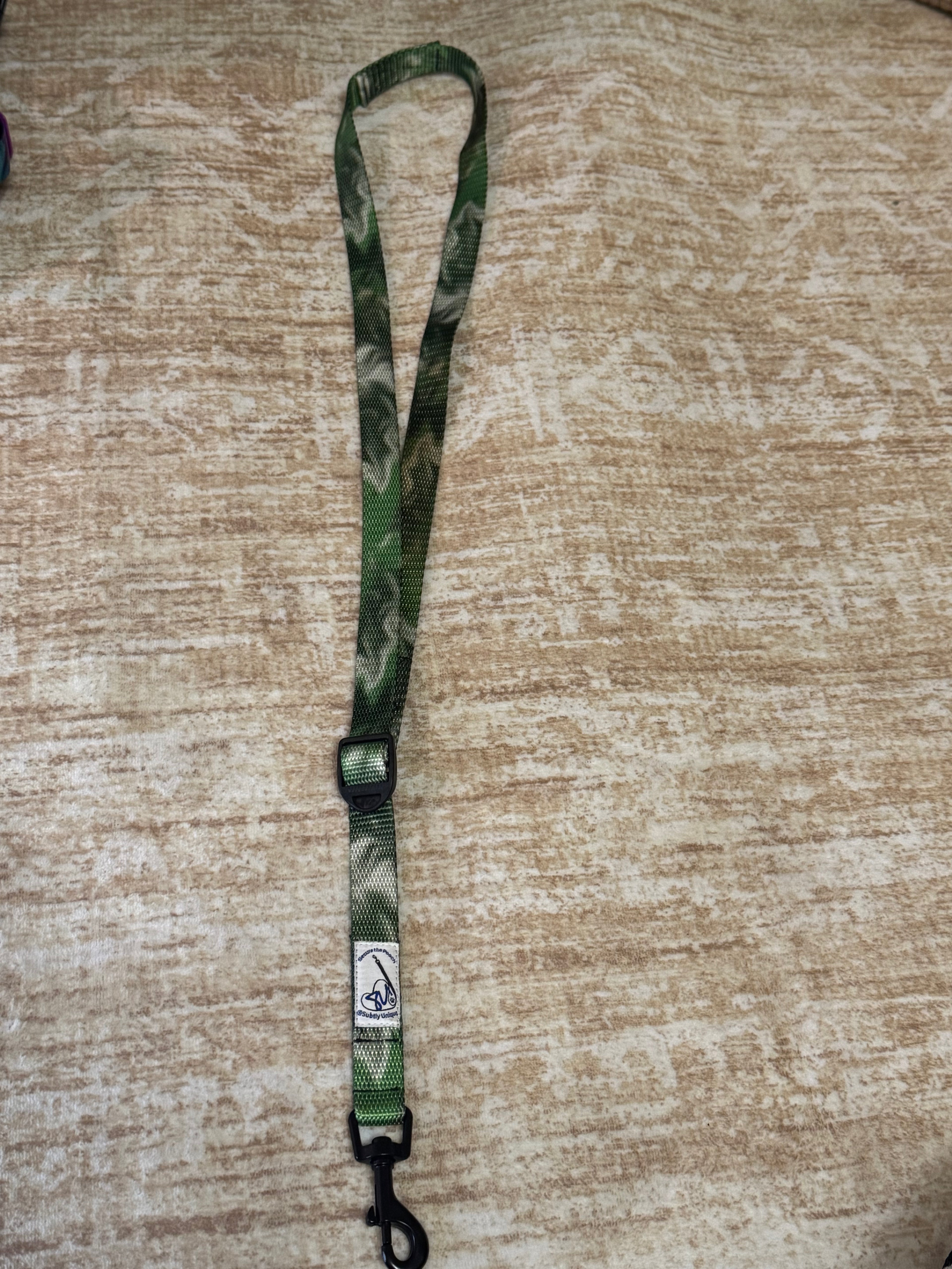 Emerald Green Blu Metal Secure The Pooch Dual Use NekLeash A Convertible Key Lanyard +Dog Leash in one !!! Patented  + Dist by Subtly Unique 🐶❤️